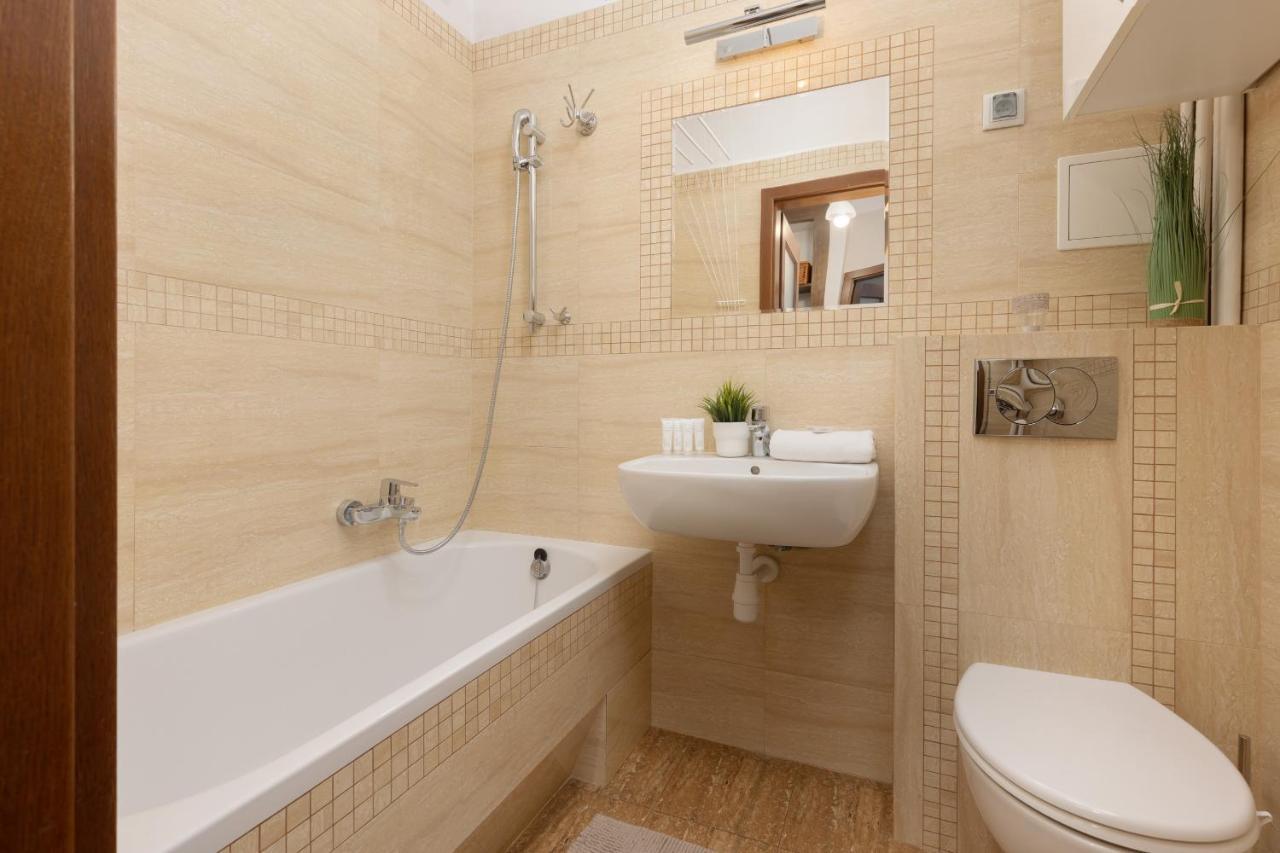 Metro Raclawicka Cozy Studio Apartment By Noclegi Renters Warszawa Eksteriør bilde